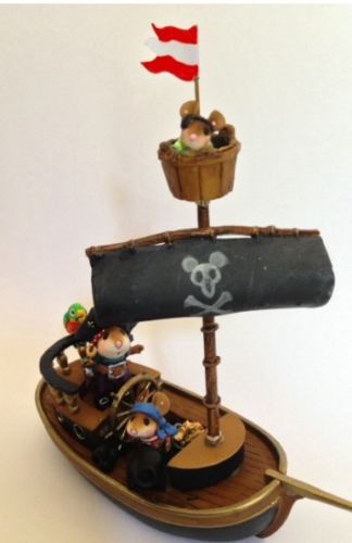 WEE FOREST FOLK SPECIAL COLOR FINDING TREASURES PIRATE SHIP