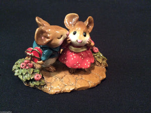 Wee Forest Folk First Kiss on Cobblestone Base
